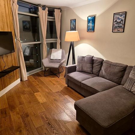 Ultra-Luxury City Centre 2 Bed Apartment, With Free Parking Кардиф Екстериор снимка